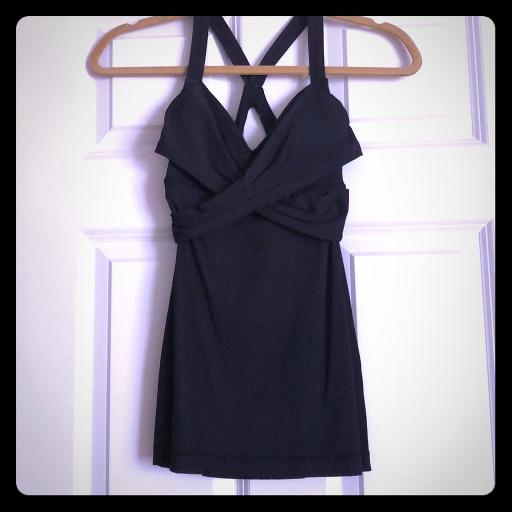 Super cute Lululemon workout tank